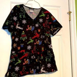 Cherokee Christmas print scrub top